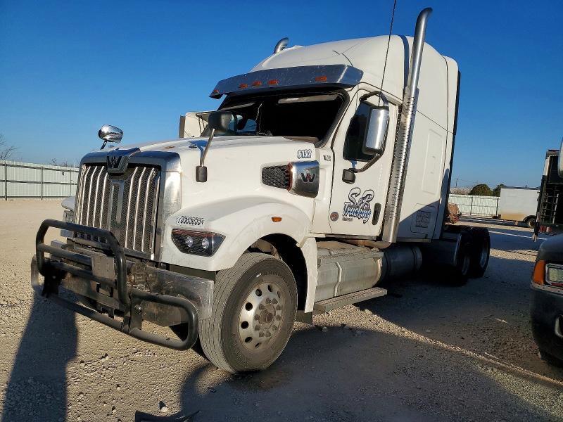2025 Western Star 2025 Western Star 49X Chassis Semi Truck