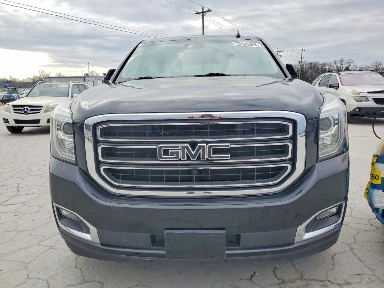 2017 GMC Yukon slt