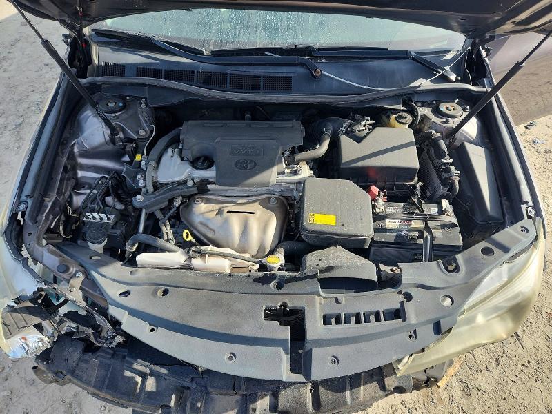 2015 Toyota Camry le
