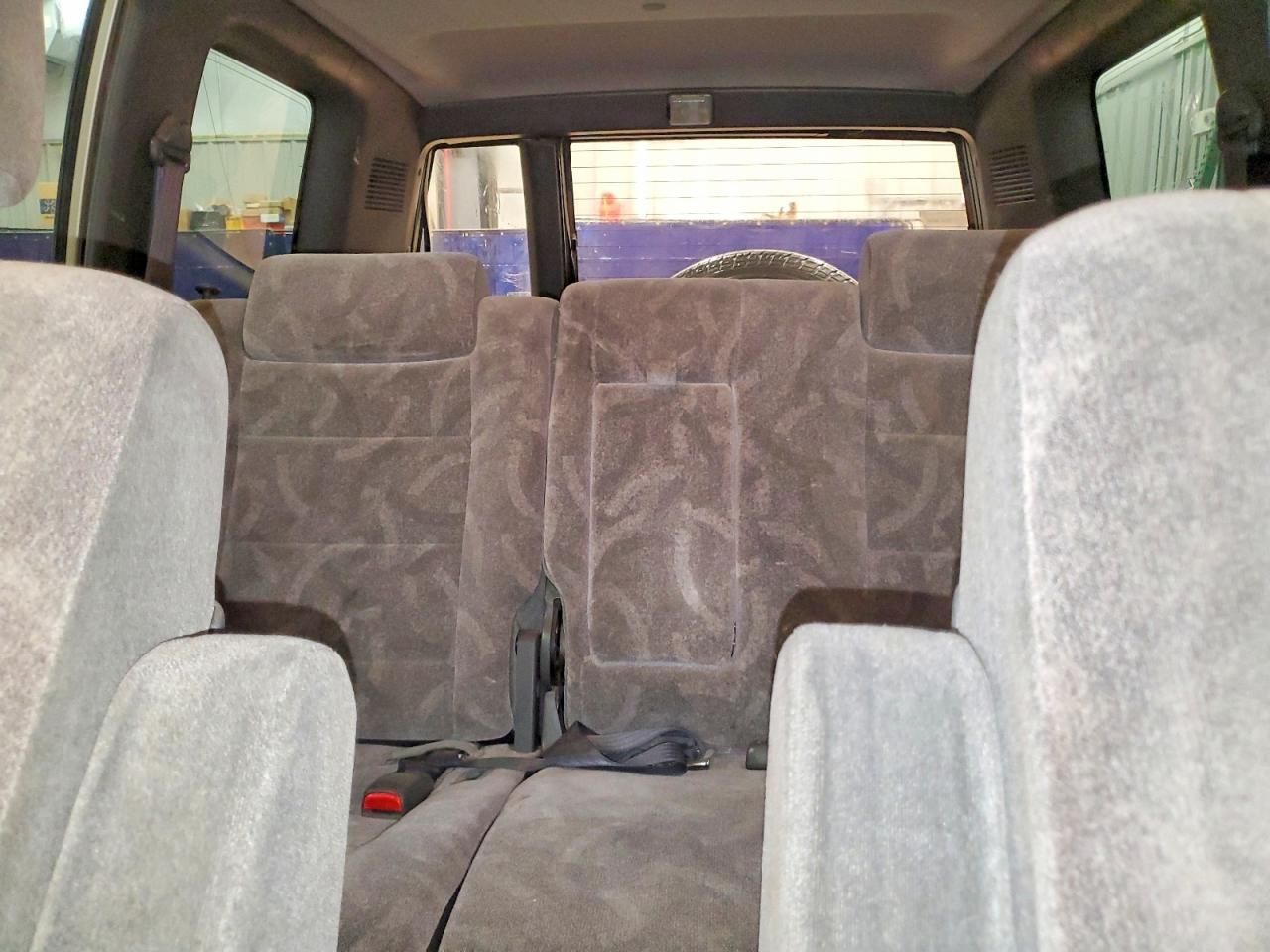 2000 Isuzu Trooper s