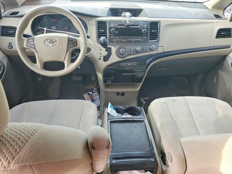 2011 Toyota Sienna le