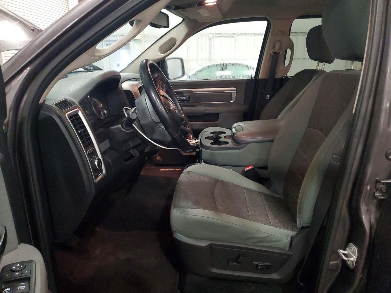 2015 Dodge Ram 1500 slt