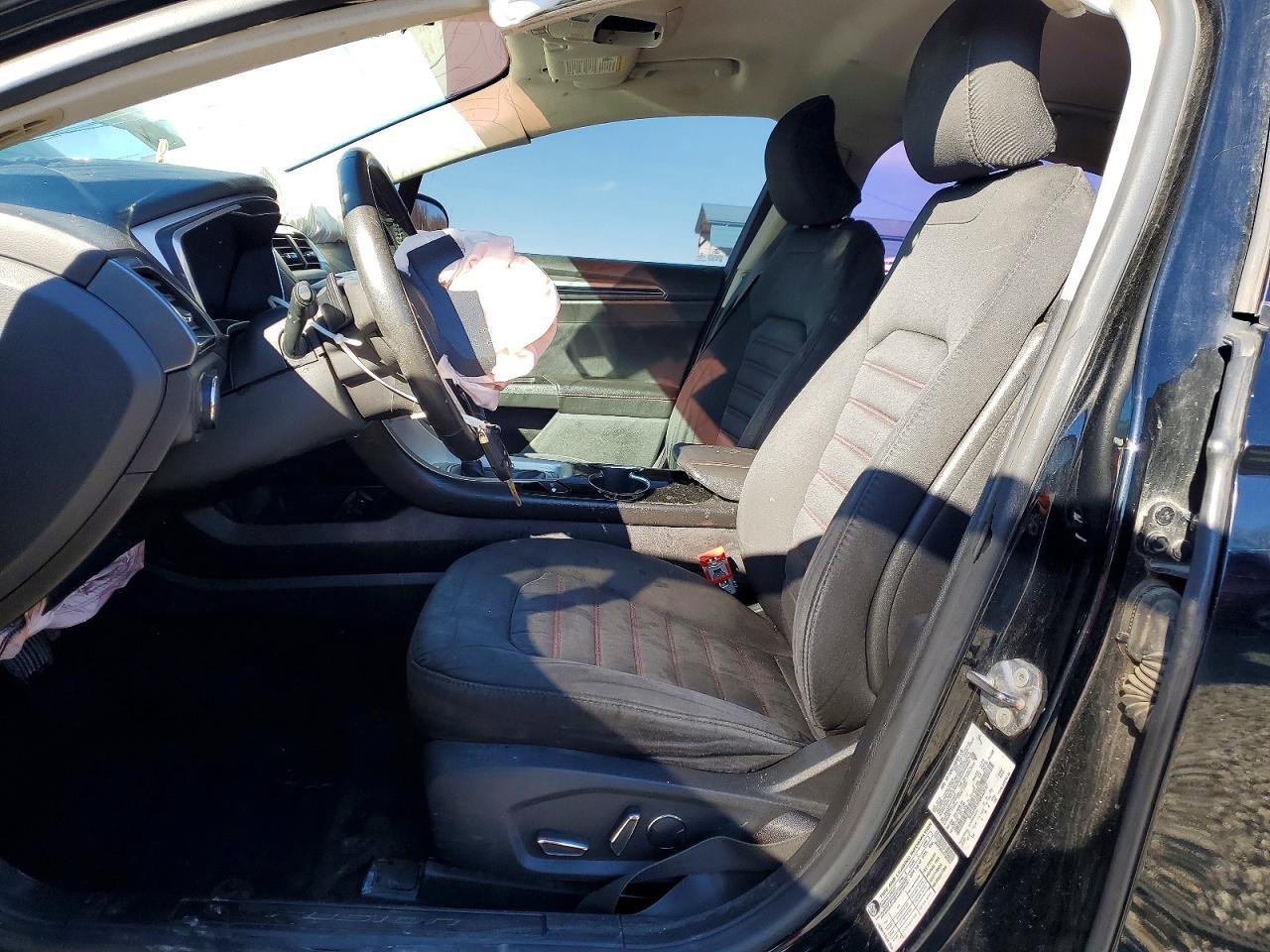 2016 Ford Fusion se