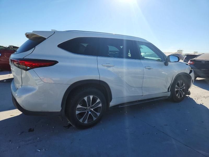 2021 Toyota Highlander xle