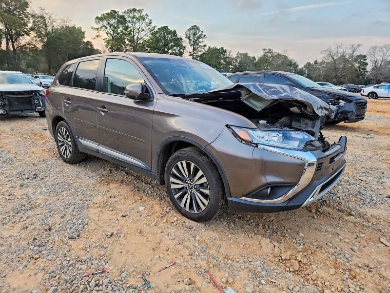 2020 Mitsubishi Outlander se