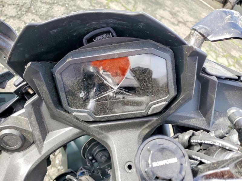 2025 Kawasaki EX650 P