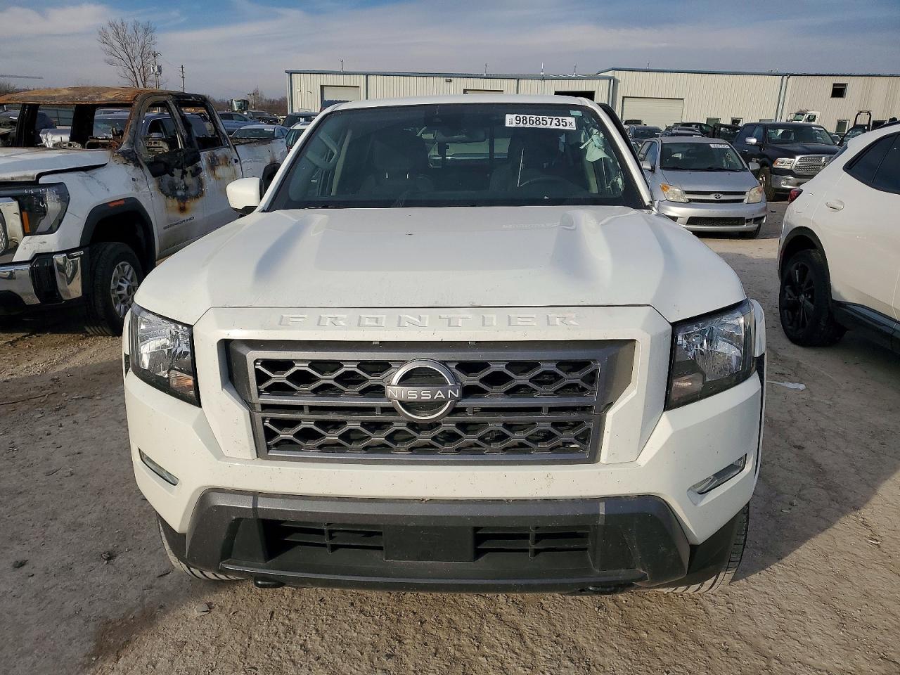 2024 Nissan Frontier s