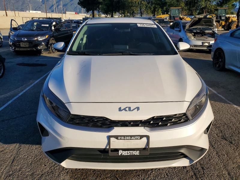 2023 KIA Forte lxs