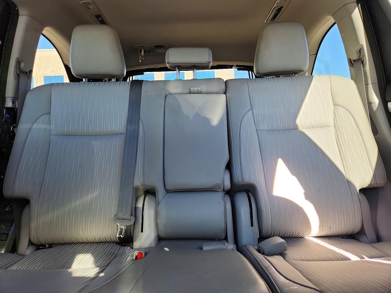 2017 Toyota Highlander le
