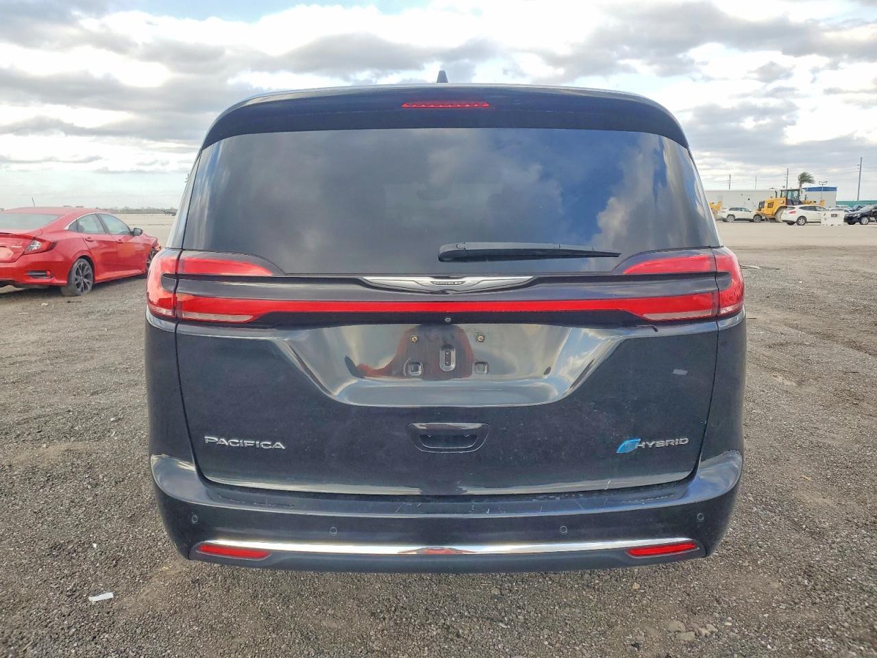 2022 Chrysler Pacifica Hybrid Limited