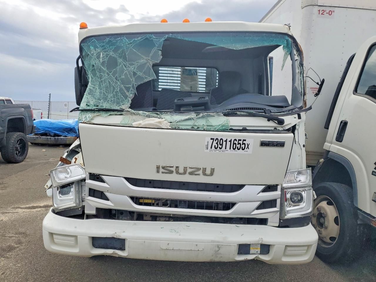 2023 Isuzu NQR Flatbed Truck