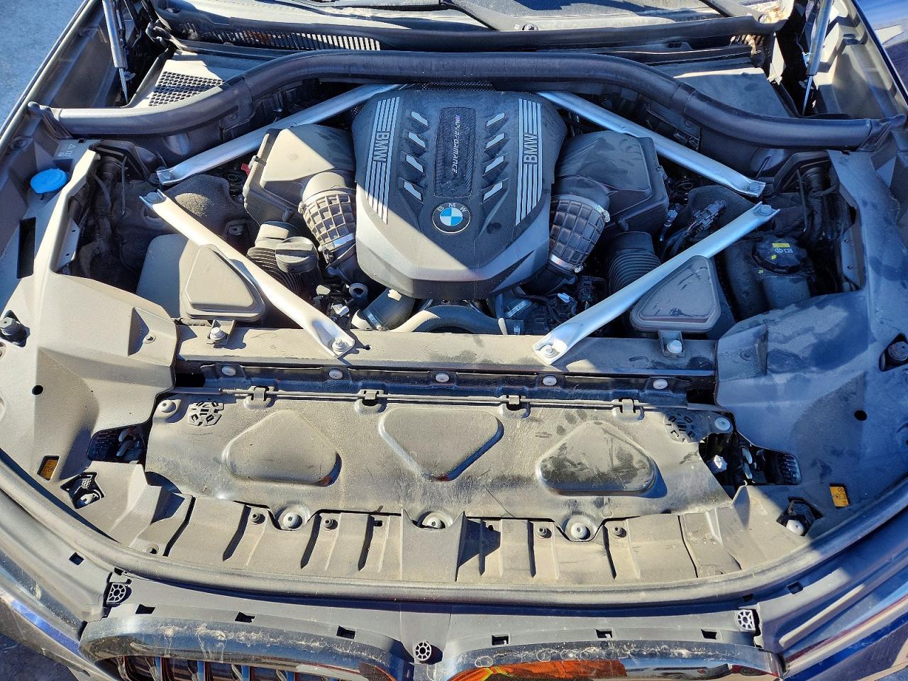 2022 BMW X7 M50i