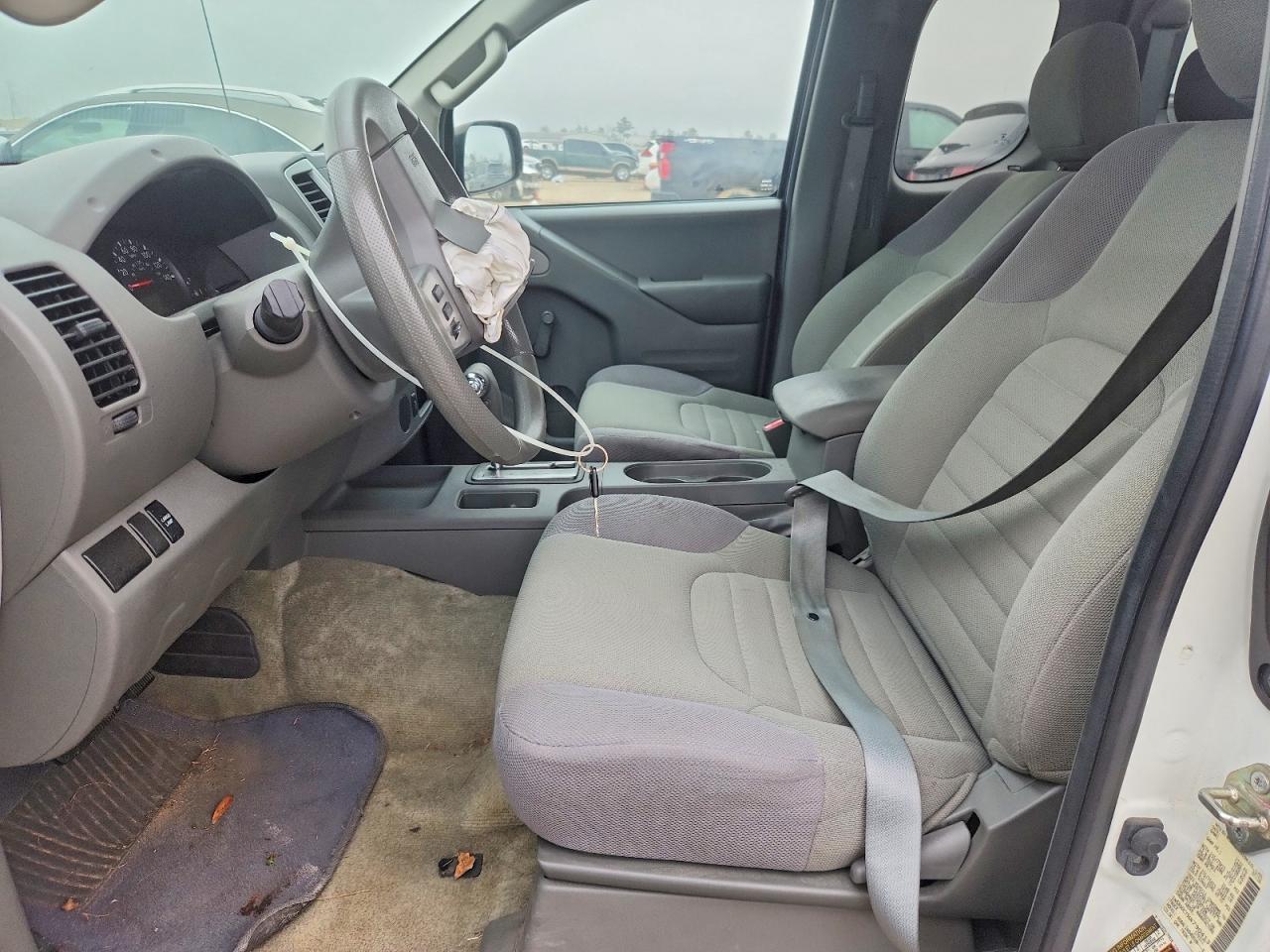 2016 Nissan Frontier s