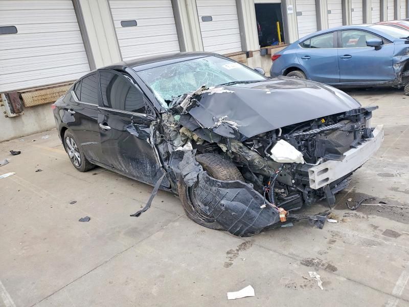 2023 Nissan Altima s