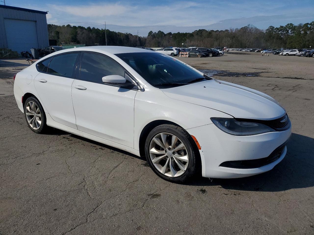 2015 Chrysler 200 s
