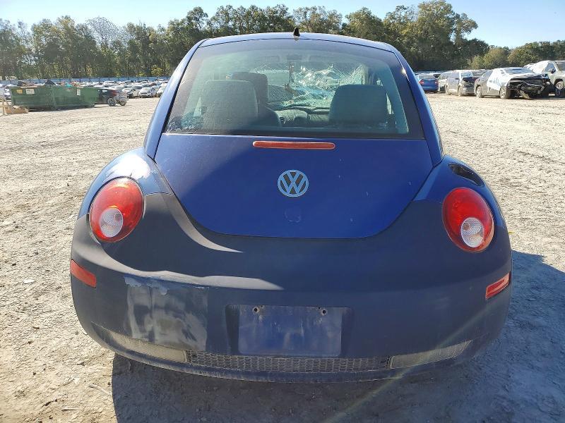 2008 Volkswagen New Beetle s