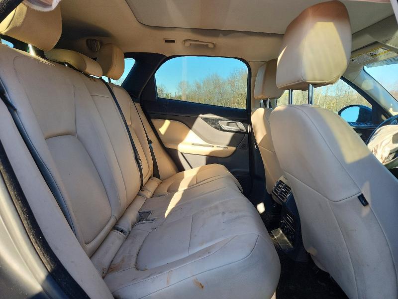 2018 Jaguar F-pace Premium