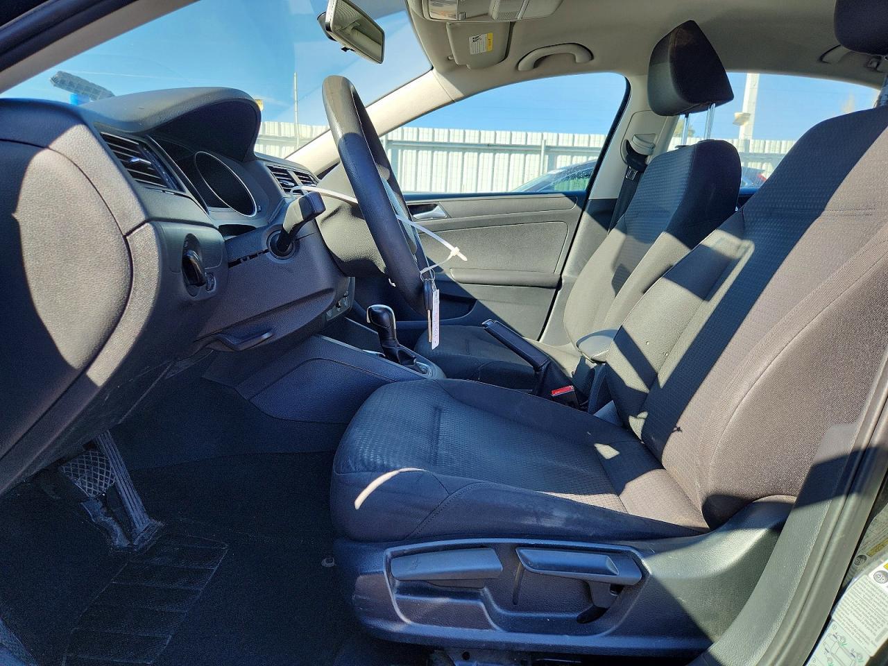 2015 Volkswagen Jetta Base