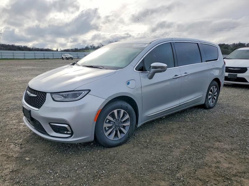 2022 Chrysler Pacifica Hybrid Limited