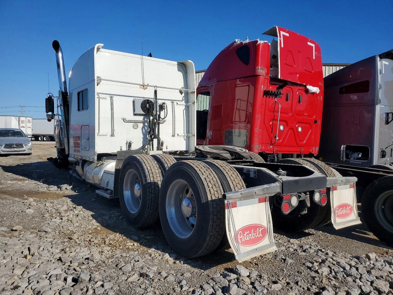 2018 Peterbilt 579 Semi Truck