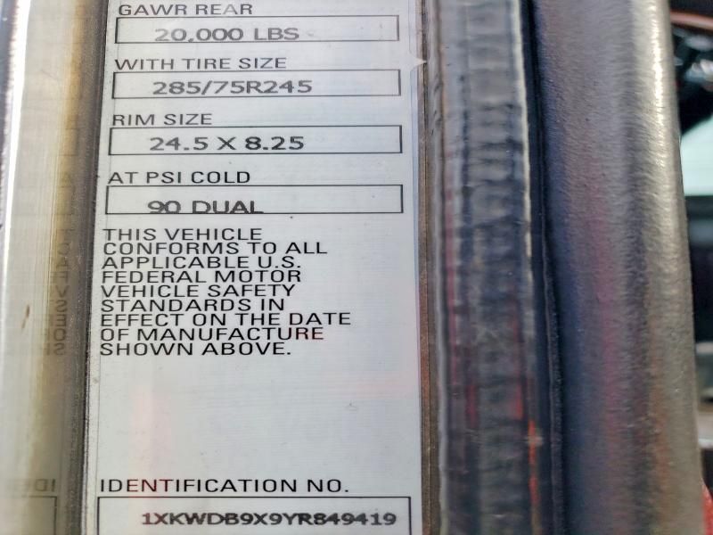 2000 Kenworth W900 Semi Truck