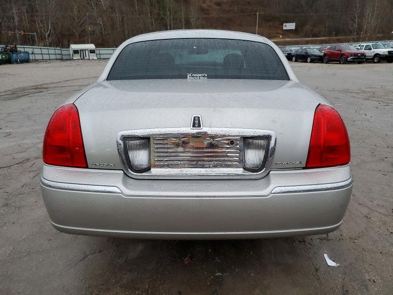 2007 Lincoln Town car Signature