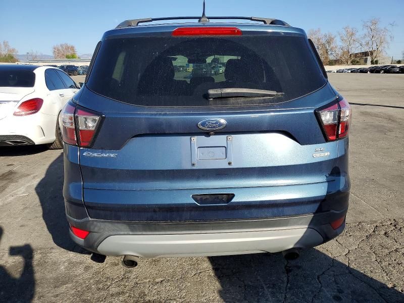 2018 Ford Escape se