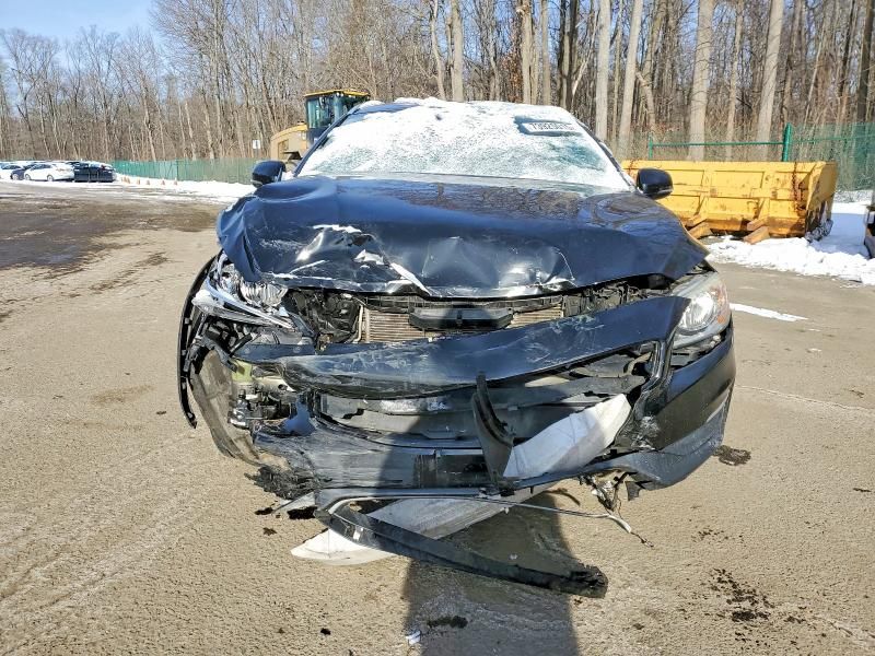 2016 Volvo V60 Cross Country Premier