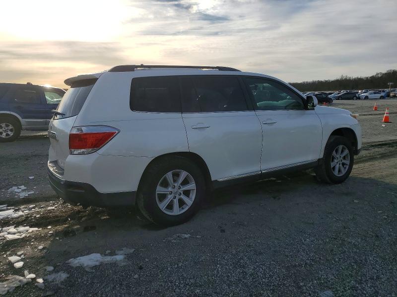 2013 Toyota Highlander Base
