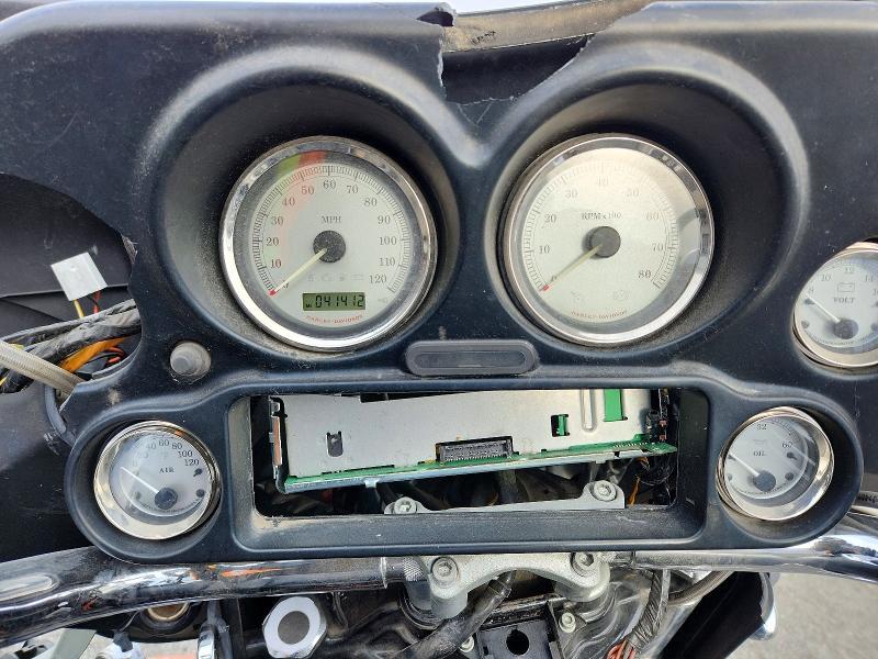 2011 Harley-Davidson Flhx