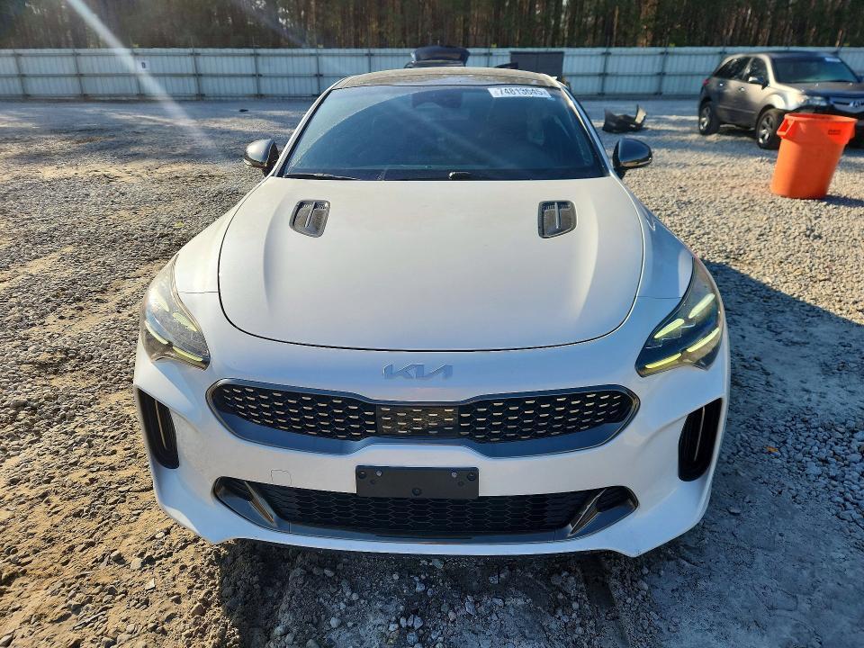 2022 KIA Stinger GT1