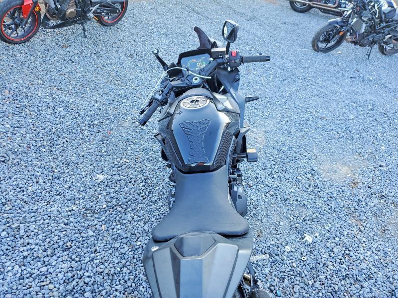 2025 Suzuki GSX800 F