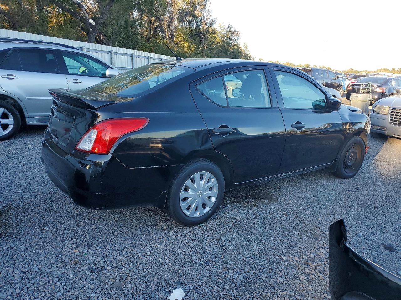 2019 Nissan Versa