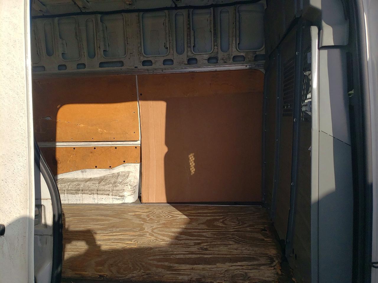 2018 Nissan NV 2500 Delivery Van