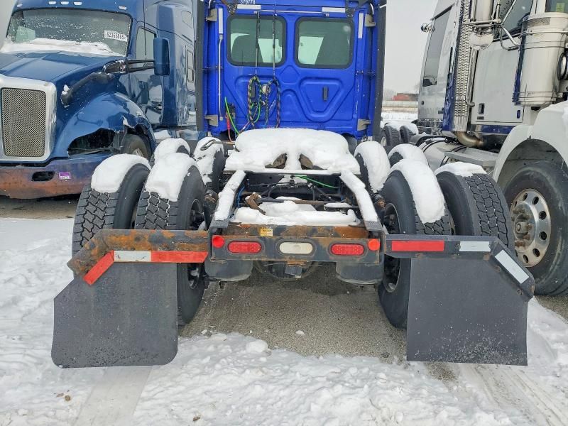 2021 Freightliner Cascadia 116 Semi Truck