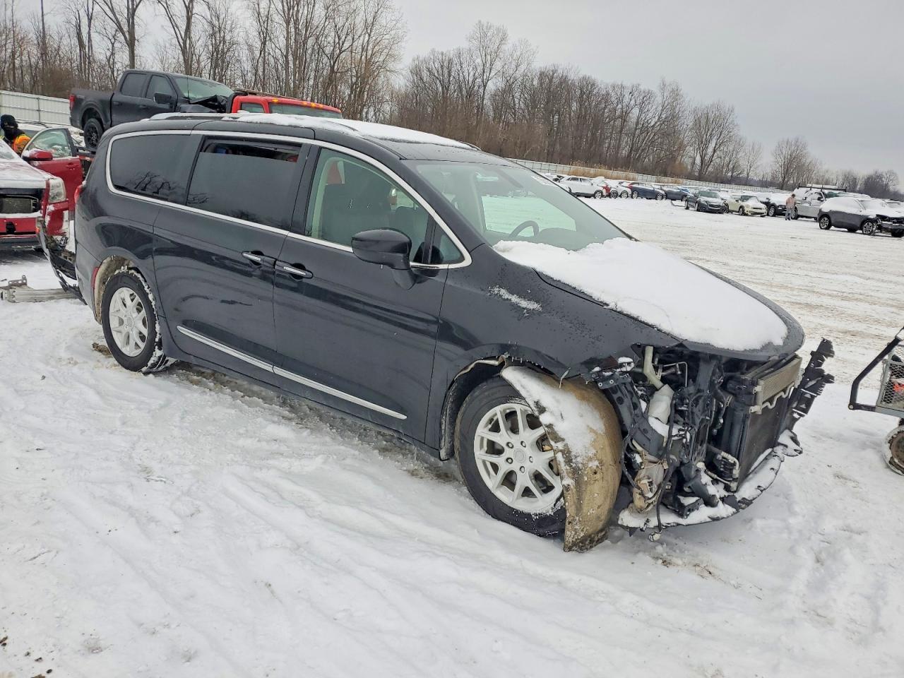 2020 Chrysler Pacifica Touring l