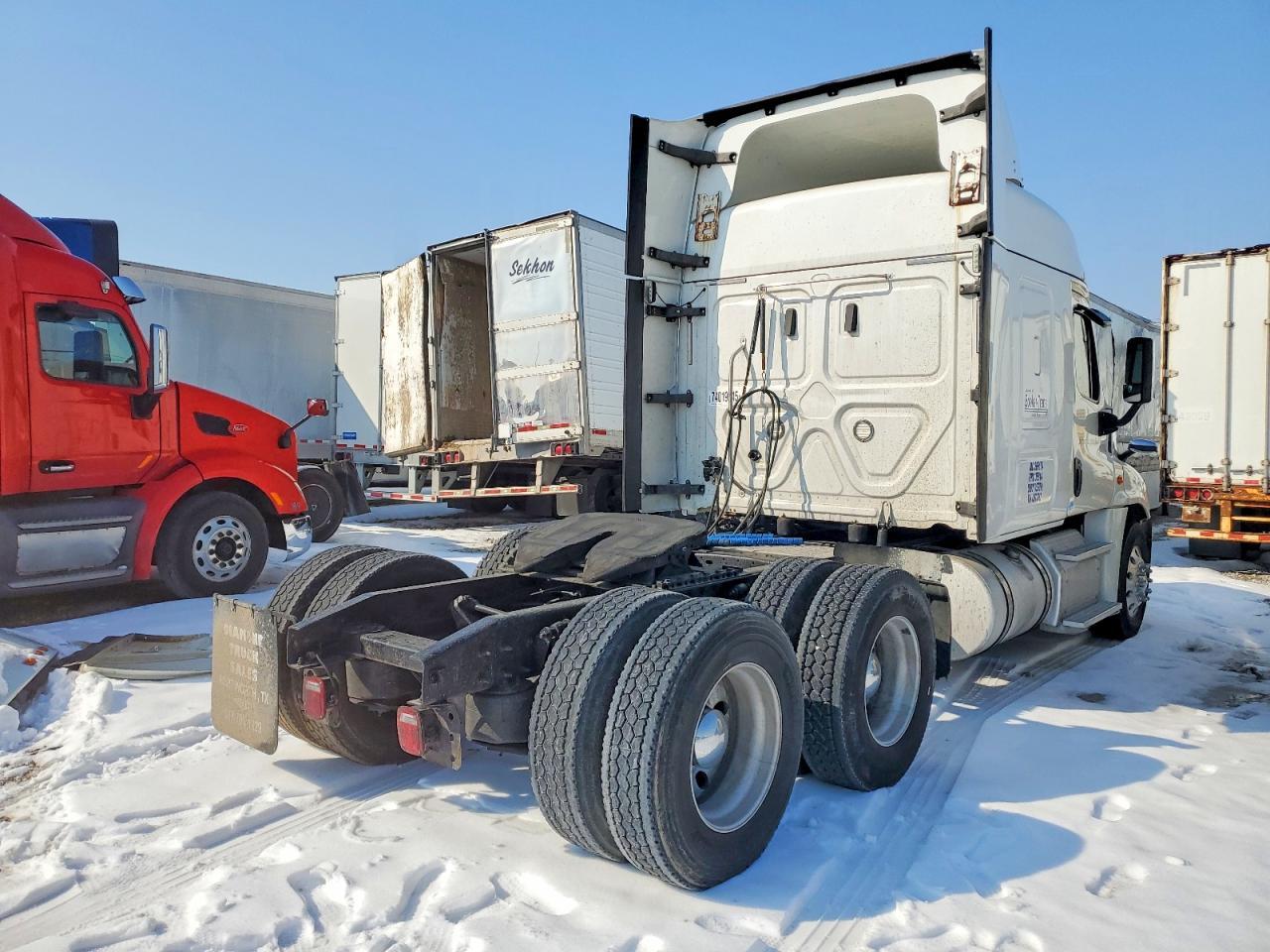 2018 Freigliner 2018 Freightliner Cascadia 125 Semi Truck