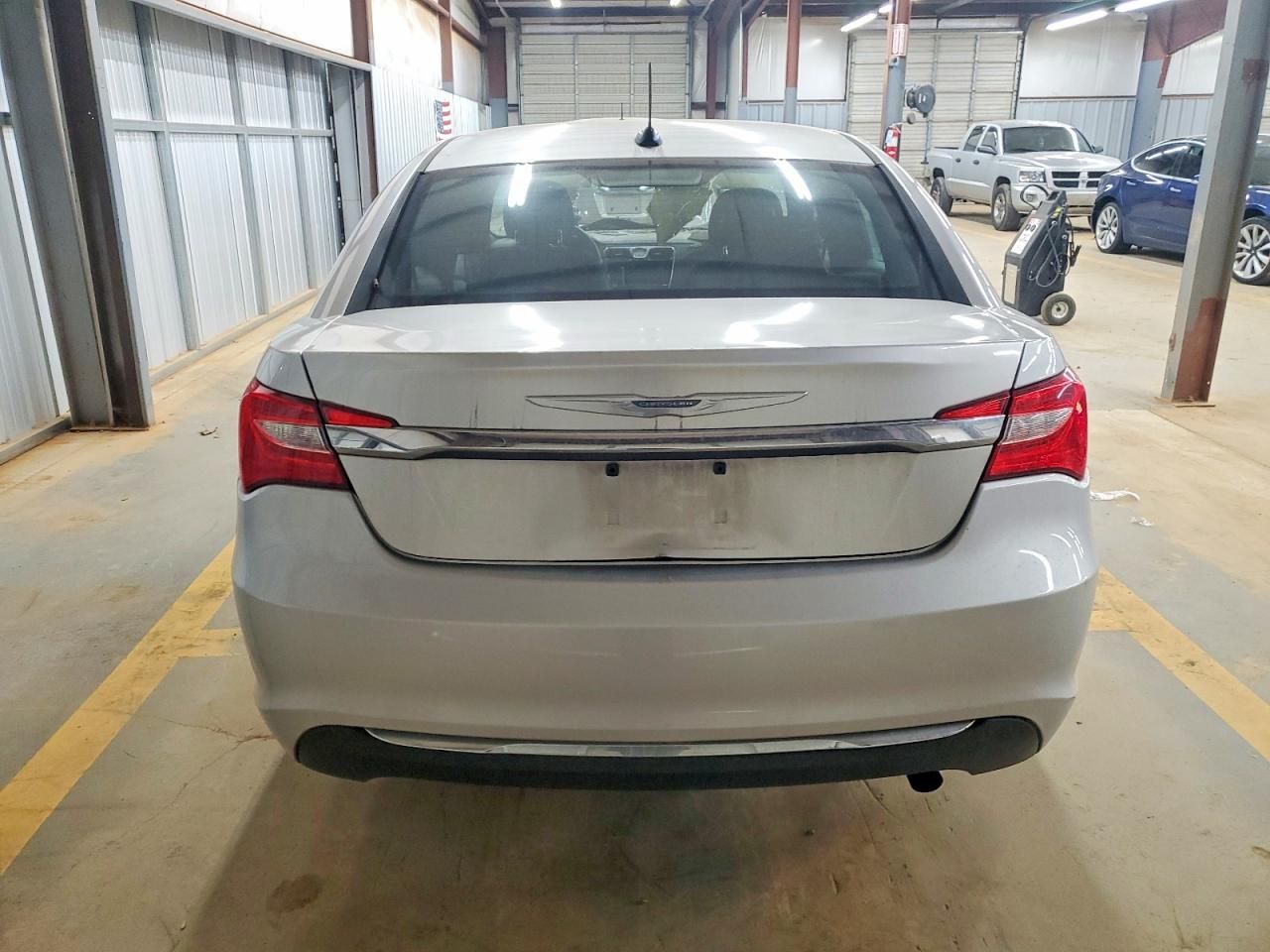 2012 Chrysler 200 lx