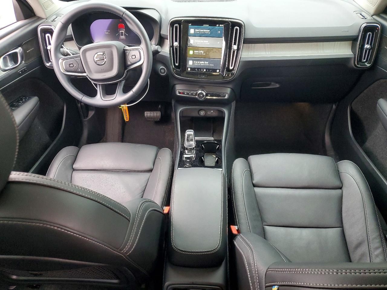 2024 Volvo Xc40 Plus