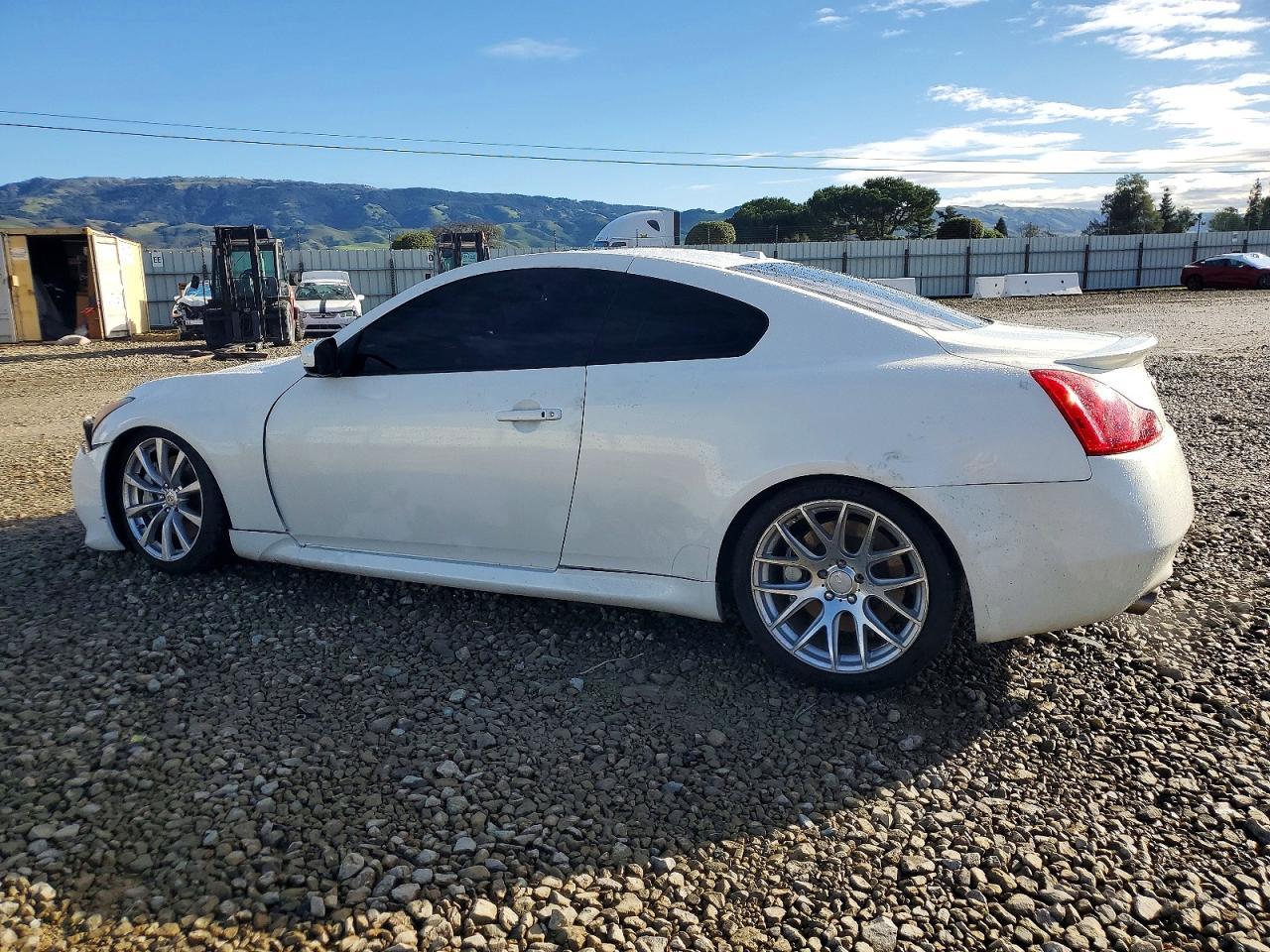2009 Infiniti G37 Base