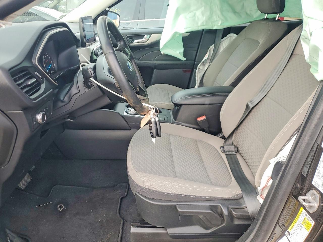 2021 Ford Escape se