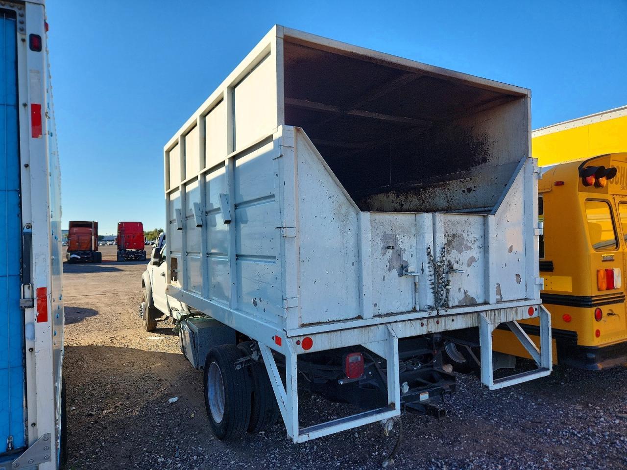 2022 Ford F550 Super Duty Chipper Truck