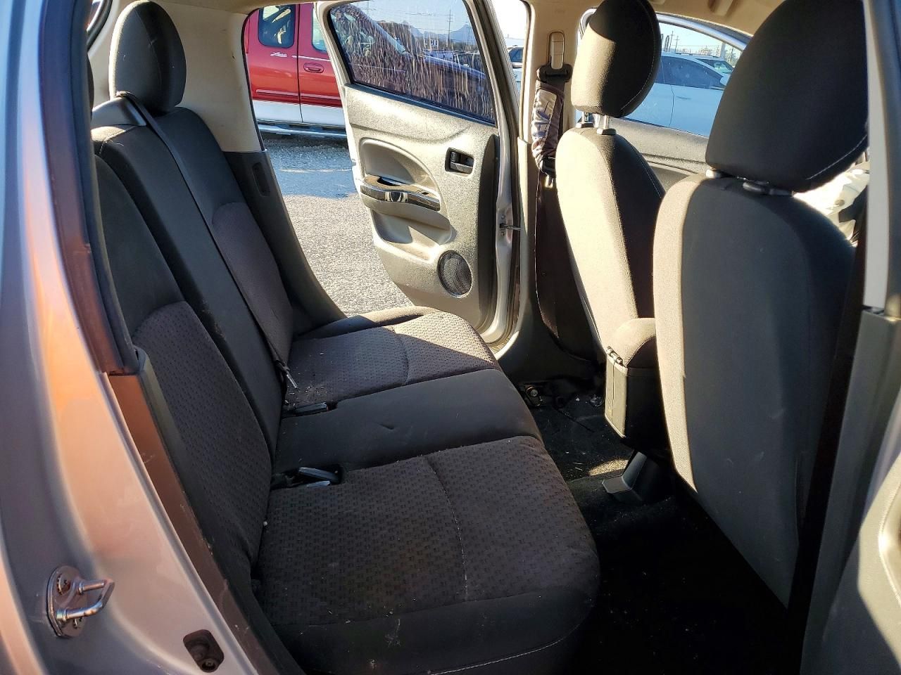 2017 Mitsubishi Mirage se