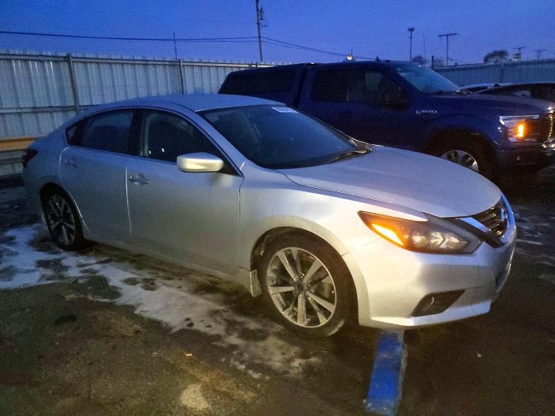 2016 Niss Altima