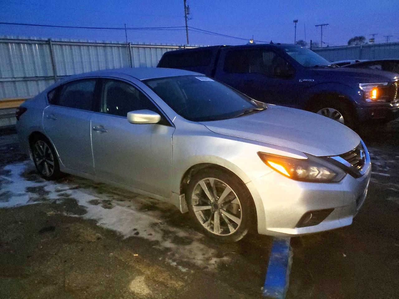 2016 Niss Altima