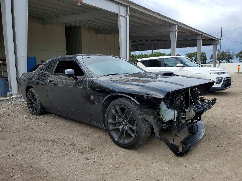 2021 Dodge Challenger r