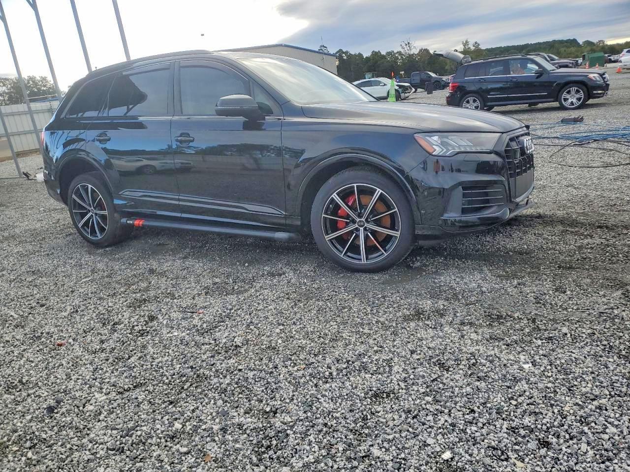 2024 Audi Q7 Premium Plus