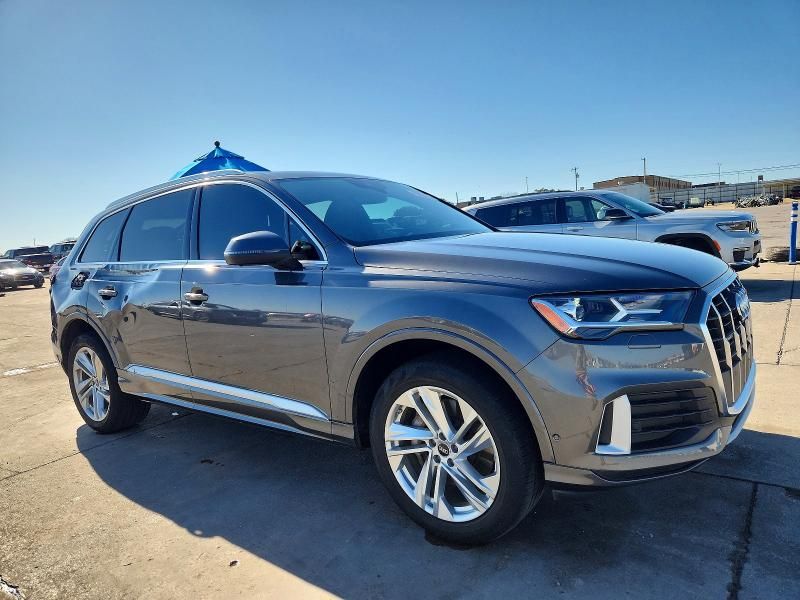 2022 Audi Q7 Premium