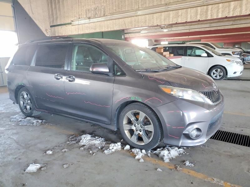 2012 Toyota Sienna Sport