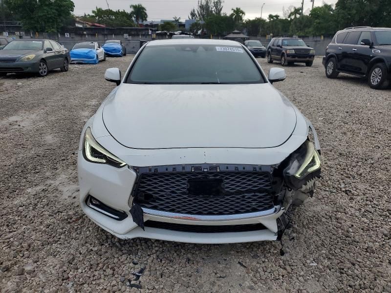 2018 Infiniti Q60 Luxe 300